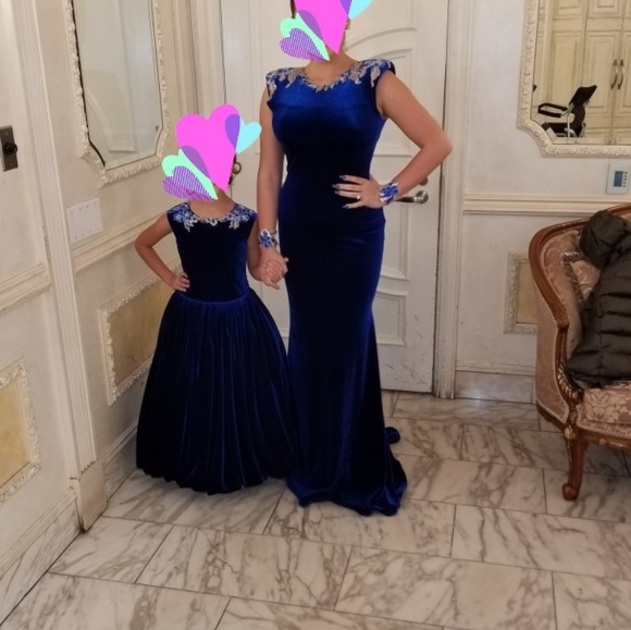 Custom made Mommy and Me dresses - Picture 4 of 4